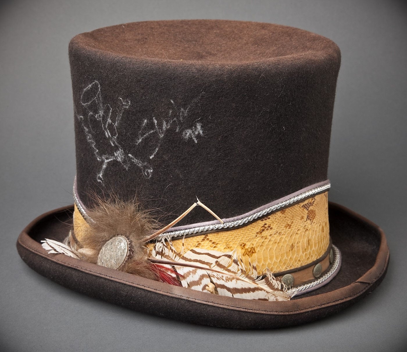 slash_hat_029125.jpg